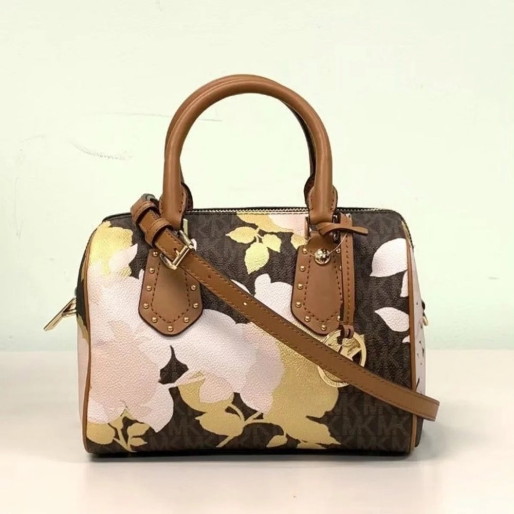 🌼🌼BEAUTIFUL MICHAEL KORS BAG🌼🌼 - Picture 3 of 9